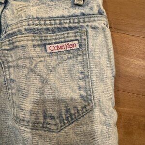 Vintage 90s Calvin Klein Sport Petite Acid Wash Jeans – Size 2